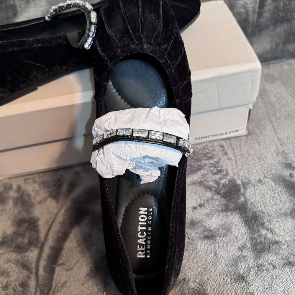 Kenneth Cole Reaction Eimar Black Velvet Crystal Mary Jane Ballet Flats 8.5 NEW - Picture 9 of 13